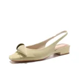 Светло-желтый