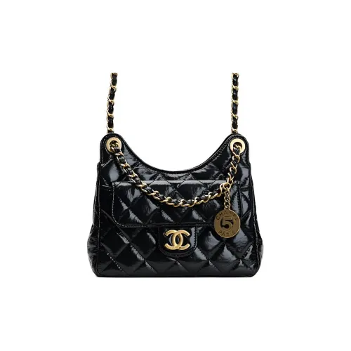 CHANEL Сумки через плечо Женские