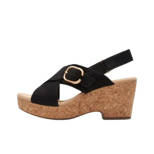 Clarks GISELLE DOVE One Ремешок Сандалии Женские Черные