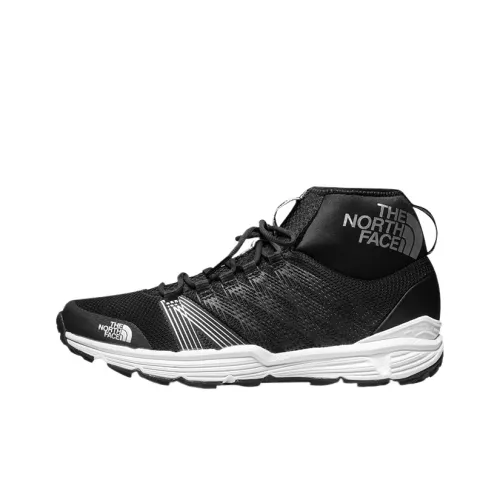 THE NORTH FACE Беговые кроссовки MID Топ Черный Женские