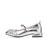 Серебристый