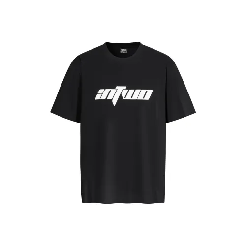 IN TWO Круглый вырез T-рубашка Унисекс