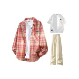 Red Shirt + Apricot Casual Pants + White T-Shirt  
Красная рубашка + абрикосовые повседневные штаны + белая футболка