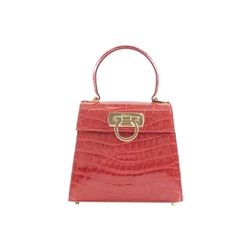 FERRAGAMO Искусственная кожа клатч женский красный