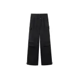 Призрачно черный