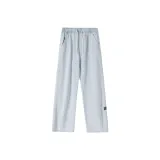 Светло-голубой