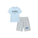 Синяя рубашка и серые брюки