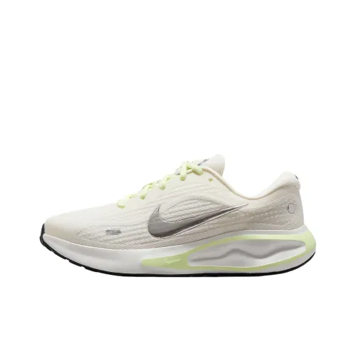 Nike Journey Run Беговые кроссовки Низкие Топ Бежевые Женские