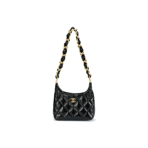 CHANEL Сумки через плечо Женские