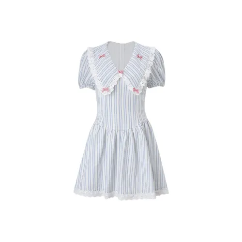 Женские короткие платья с короткими рукавами