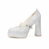 Серебристый