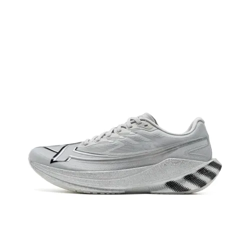 XTEP Butterfly Metamorphosis Blade Беговые кроссовки Низкий Топ Серый, Серебряный, Черный Мужской