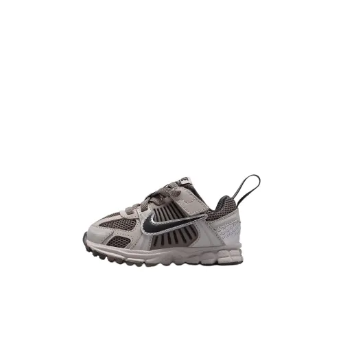 nike Vomero 5 Устойчивый к истиранию Дышащая Поддержка Низкий Верх Обувь для малышей Коричневый Серый Для младенцев и малышей