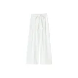 Белый, маленький