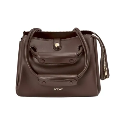 LOEWE Клатчи Женские