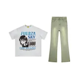 Комплект одежды [Белая Серо-Фотиния Футболка + Желтые Грязные Джинсы]