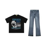 Комплект одежды [Черная футболка + Светло-синие джинсы]