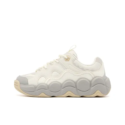 QIAODAN Petal Shoes Толстая подошва Низкий топ Айвори/Светло-серый Женский