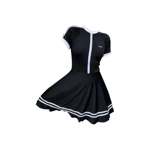 Женские наборы купальников