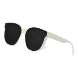 Белая оправа с черно-серыми линзами