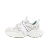 Бежево-абрикосовый