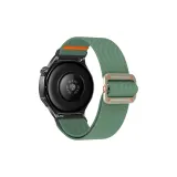 Тёмно-зелёный, механический, силиконовый, эластичный.