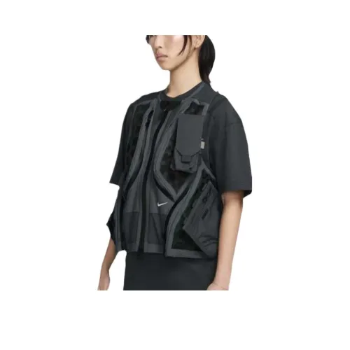 NIKE Черные Унисекс Жилеты