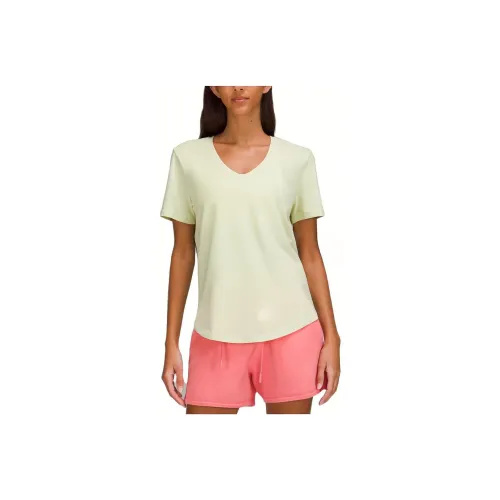 Женские T-рубашки Lululemon