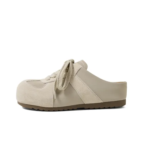 A Poinsettia Princess Домашние тапочки Женские