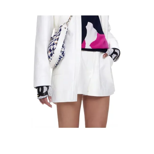 CHANEL Белые Женские Повседневные Шорты