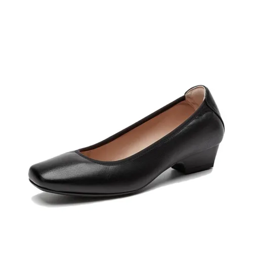 QUICHESHOES Высокие каблуки Черные Женские