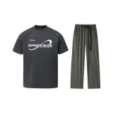 Темно-серый топ + армейские зеленые штаны