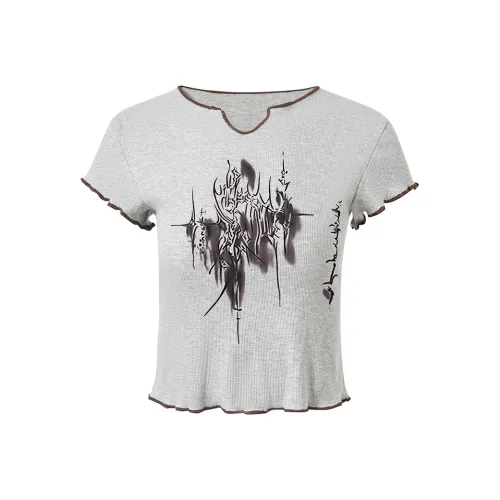 YEARNED Женские футболки