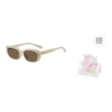 Овсяно-белый