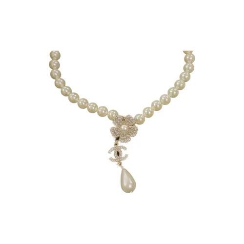 CHANEL Double C Металл Стразы Жемчужные ожерелья Женские Бежевый