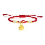 Красный браслет на нитью