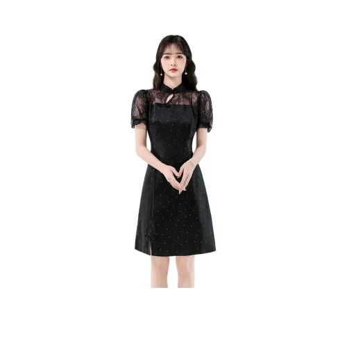 ERIRI Короткое платье с короткими рукавами женское