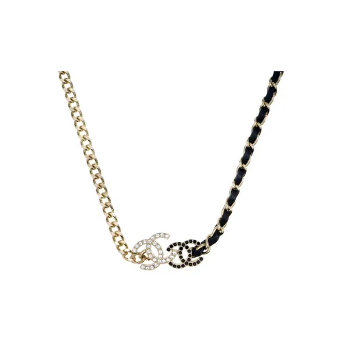 CHANEL Ожерелья Женские