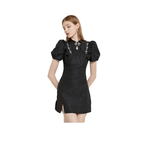 Caroline Черное Женское Короткое Платье с Рукавами