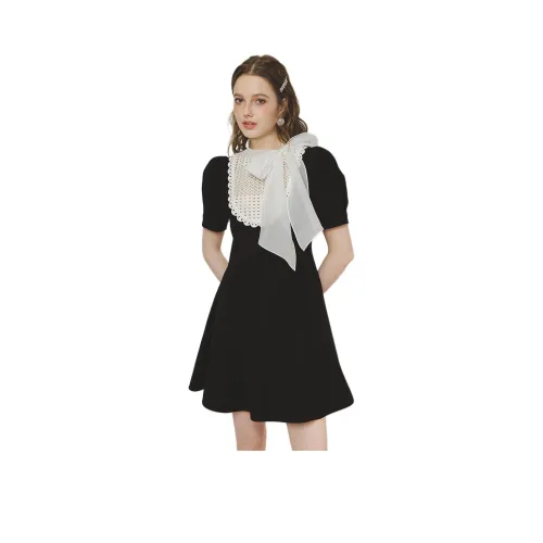 AIVEI Короткое платье с короткими рукавами женское