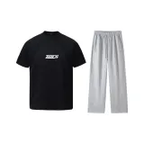 Чёрный топ + тёмно-серые штаны