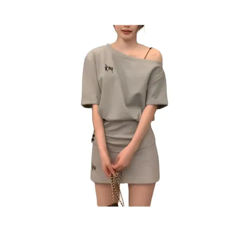 BEAR UNION Женские комплекты с юбкой