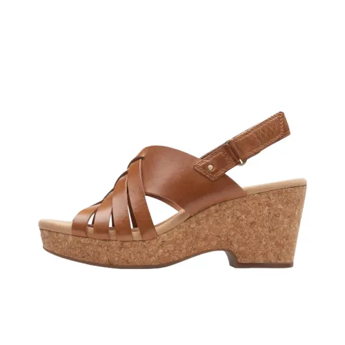 Clarks GISELLE One Ремешок Сандалии Женские Коричневый