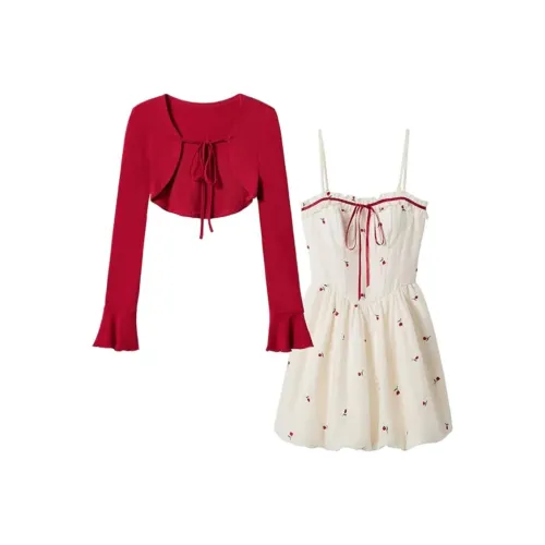 SKYA Женские Комплекты с юбкой