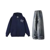 Темно-синий топ + светло-синие штаны