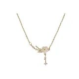 Ожерелье из циркона с камелией, золото