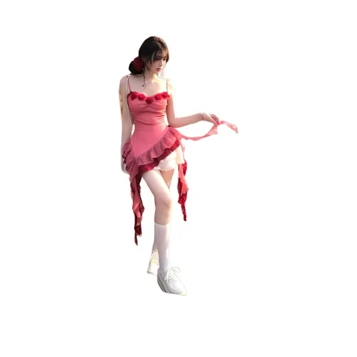 CHARM GLOW Комплект с юбкой Женские Красный топ + Белая юбка