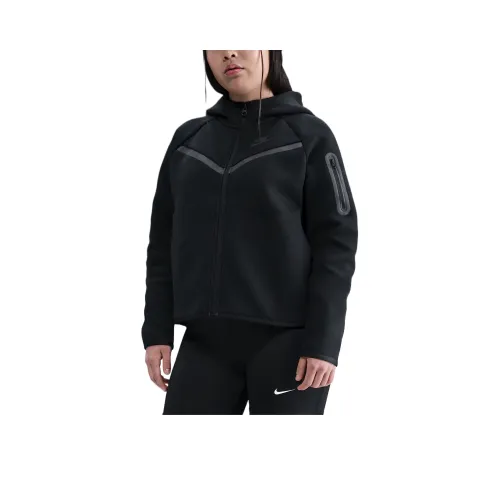 Свитшот Nike Sportswear Tech Fleece черного цвета для подростков