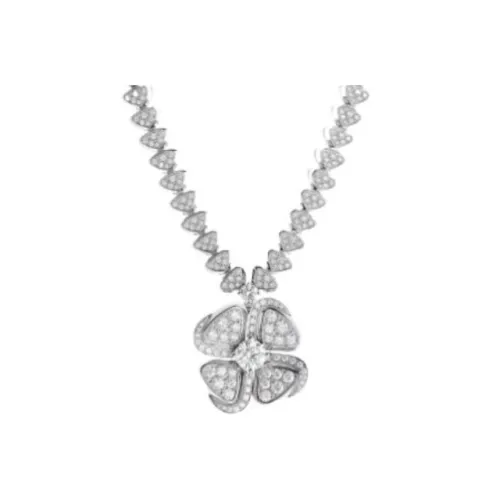 BVLGARI Fiorever Колье Колье Fiorever, Белое Золото 18 Карат, Центральный Бриллиант 0,70 Карата И Бриллиантовое Паве