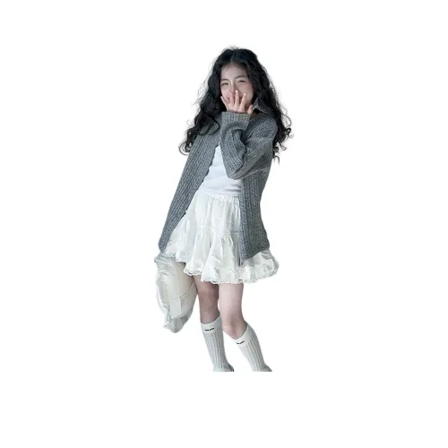 Детский комплект Aisina с юбкой серо-белый двухкомпонентный комплект